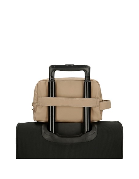 8174441 NECESER 2C REEBOK CHERRY 8174441 NECESER 2C REEBOK CHERRY