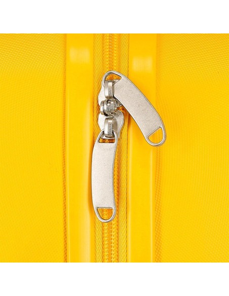 2921022 MALETA INF.ABS 4R.(2 MULTI.) 45CM. MICKEY 3D OCRE 2921022 MALETA INF.ABS 4R.(2 MULTI.) 45CM. MICKEY 3D OCRE