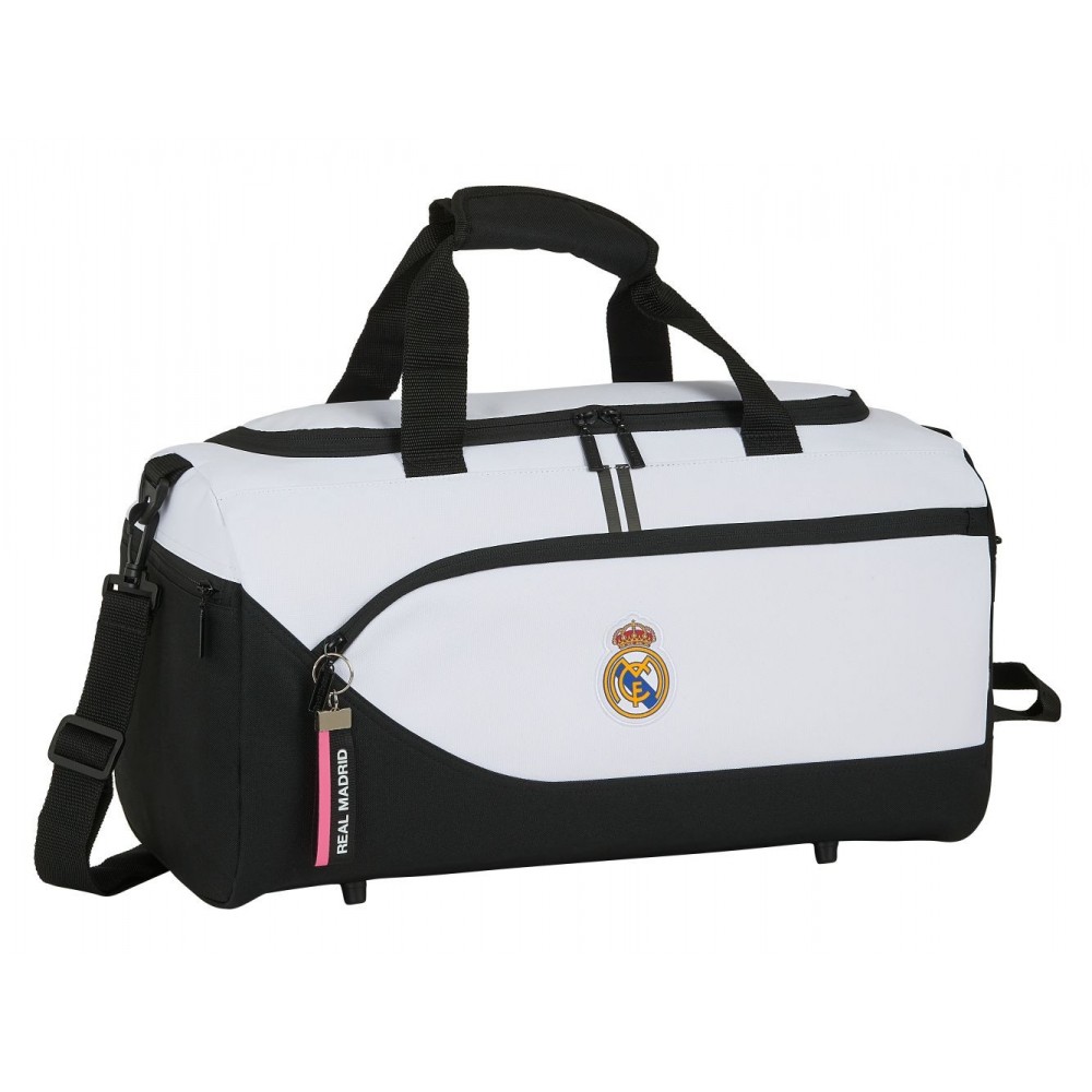 Safta - Empezamos la semana con esta bolsa de deporte de la primera  equipación del Real Madrid ⚽️⚪️ Opción perfecta para las actividades  extraescolares de los más peques de la casa 🥅🎒